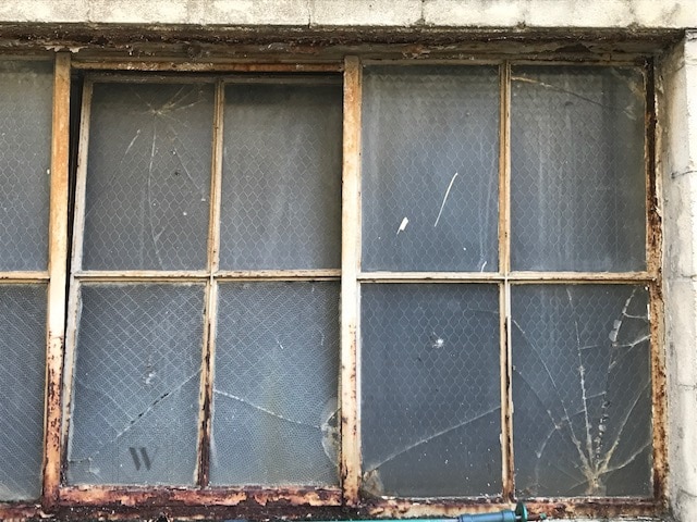 broken window, malicious mischief charges